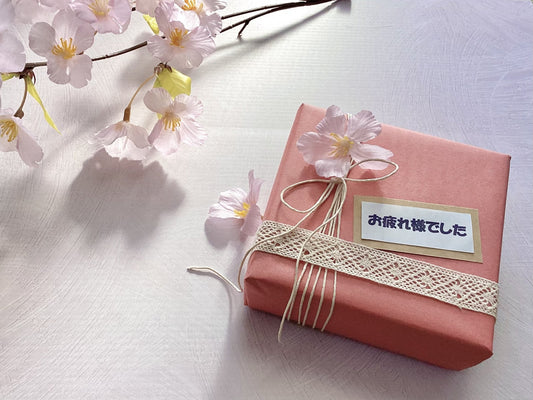 退職時に贈るプチギフトお菓子特集|おすすめスイーツギフトと人気の選び方